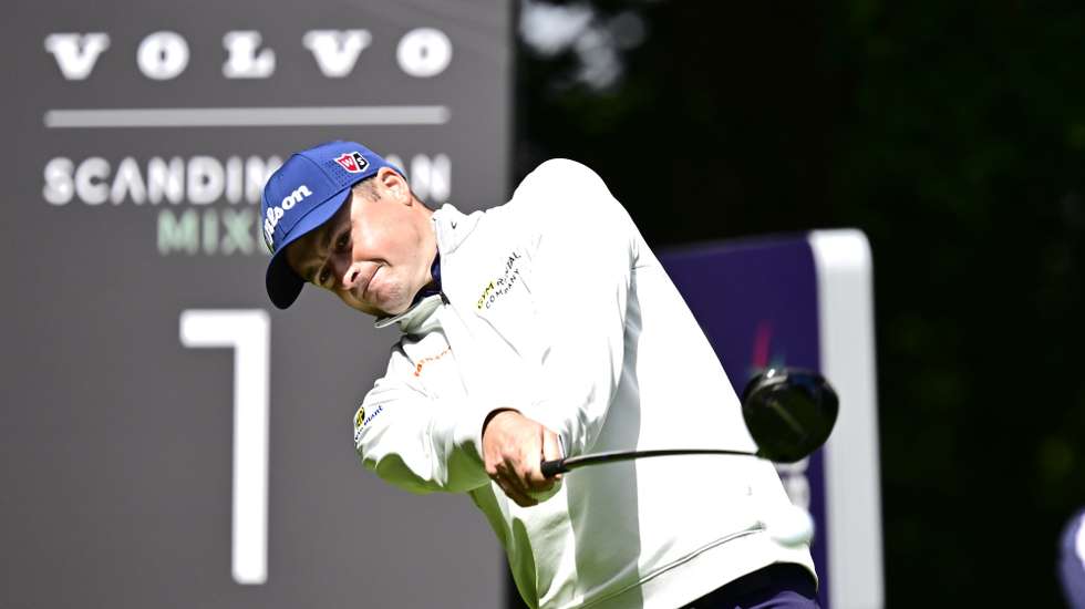 epa11399332 David Law of Scotland tees off on the fourth day of the Scandinavian Mixed DP World Tour Championship golf tournament, at Vasatorps Golf Club outside Helsingborg, Sweden, 09 June 2024.  EPA/Jonas Ekstromer  SWEDEN OUT