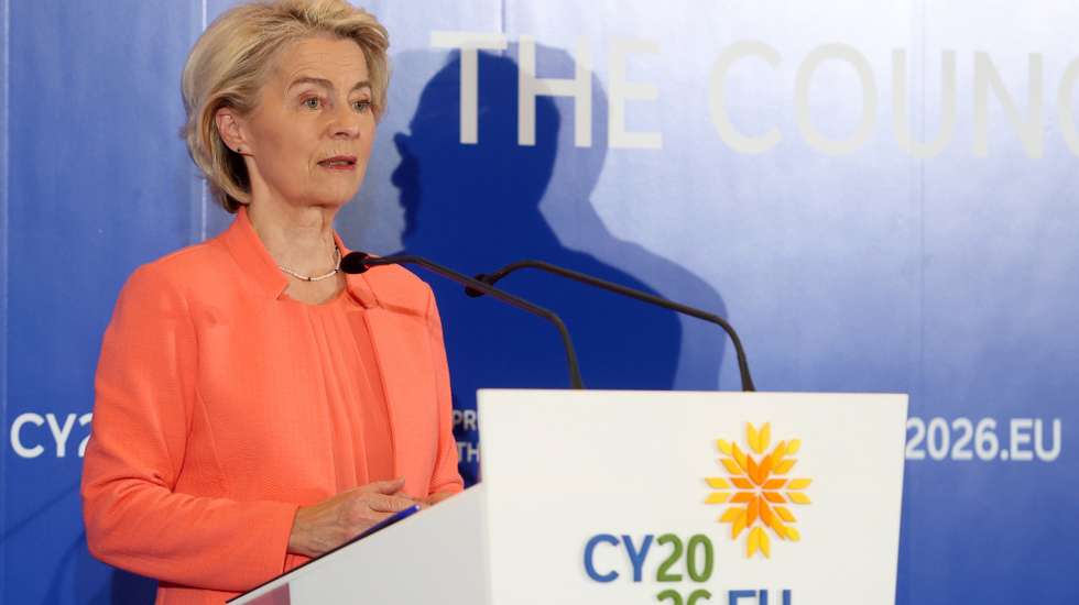epa12651562 European Commission President Ursula von der Leyen speaks during a press conference following College of Commissioners meeting in Lemesos, Cyprus, 15 January 2026. Following Cyprus' Presidency of the Council of the EU, which runs from 01 January to 30 June 2026, the College of Commissioners visited the country.  EPA/GEORGE CHRISTOPHOROU