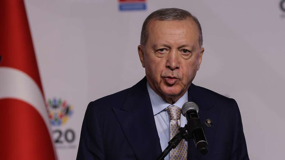 epa12544009 Turkish President Recep Erdogan addresses the media after the conclusion on the G20 Summit held at the Nasrec Expo Centre in Johannesburg, South Africa, 23 November 2025. The two-day summit took place from 22-23 November 2025 with the participation of 42 countries, including 20 member states of the G20, excluding the United States, 16 guest countries and six countries representing Regional Economic Communities in Africa, the Caribbean and East Asia.  EPA/HALDEN KROG
