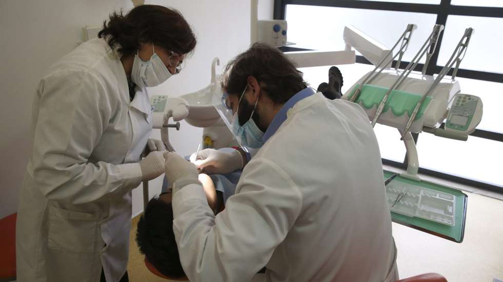 Dentistas em Portugal cada vez mais preocupados com a sua situação "precária"