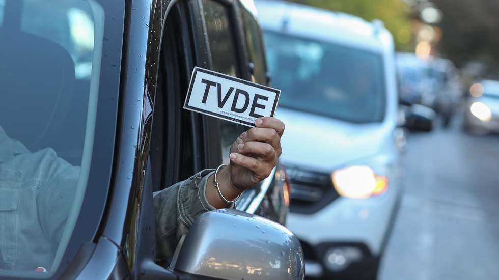 O número de certificados de motoristas TVDE registados em Portugal é de 77.441