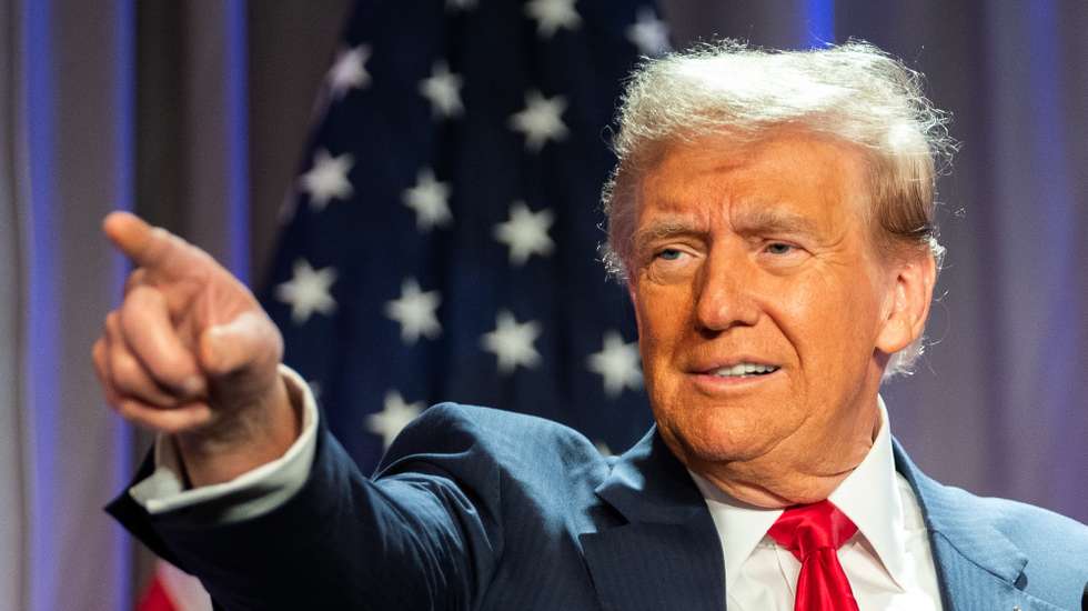 epa11718828 US President-elect Donald Trump gestures during a meeting with House Republicans at the Hyatt Regency hotel in Washington, DC, USA, 13 November 2024.  EPA/ALLISON ROBBERT / POOL