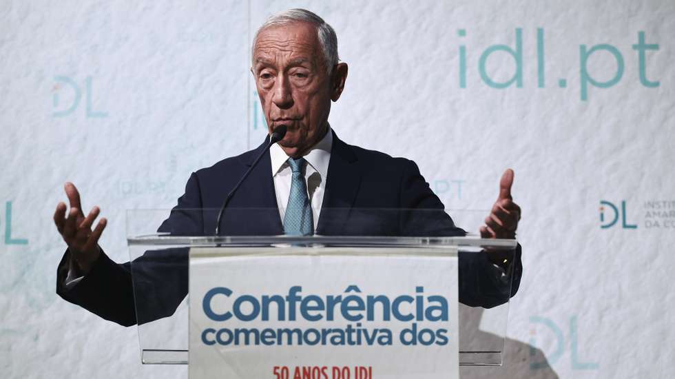 O Presidente da República, Marcelo Rebelo de Sousa, intervém durante a conferência comemorativa dos 50 anos do IDL - Instituto Amaro da Costa, em Lisboa, 18 de outubro de 2025. ANTÓNIO COTRIM/LUSA