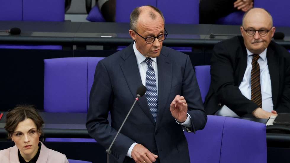 epa12848535 German Chancellor Friedrich Merz answers questions during a government question time at the German parliament 'Bundestag' in Berlin, Germany, 25 March 2026  EPA/FILIP SINGER