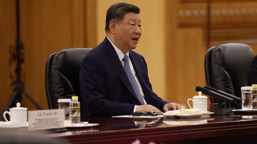 epa12888141 China's President Xi Jinping attends a meeting with Spain's Prime Minister Pedro Sanchez (not pictured) at the Great Hall of the People in Beijing, China, 14 April 2026.  EPA/Haruna Furuhashi / POOL