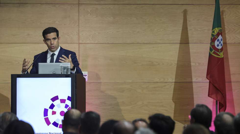 O ministro da Presidência, António Leitão Amaro, na sessão de encerramento do 14.º Congresso Nacional da Administração Pública, realizado no Centro de Congressos de Lisboa, 22 de maio de 2026.    MANUEL DE ALMEIDA/LUSA