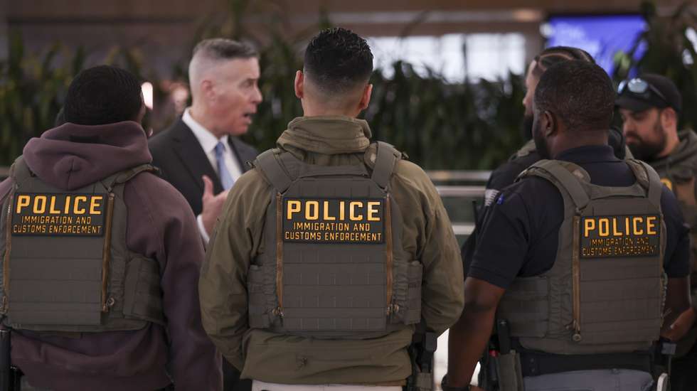 epa12846976 US Immigration and Customs Enforcement (ICE) agents patrol LaGuardia International Airport amid congestion caused by the Department of Homeland Security (DHS) shutdown in the Queens borough of New York, New York, USA, 24 March 2026. ICE agents have begun deploying to major US airports to assist the Transportation Security Administration (TSA) as a partial government shutdown triggers widespread security checkpoint delays. With the Department of Homeland Security (DHS) facing a funding lapse, TSA screeners and thousands of other federal employees are currently working without pay.  EPA/SARAH YENESEL