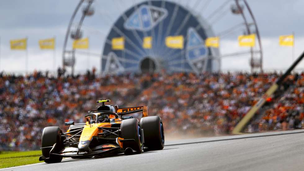 epa13186507 McLaren driver Lando Norris of Britain competes in the Formula 1 Dutch Grand Prix at the Circuit Zandvoort racetrack in Zandvoort, Netherlands, 23 August 2026.  EPA/Sander Koning