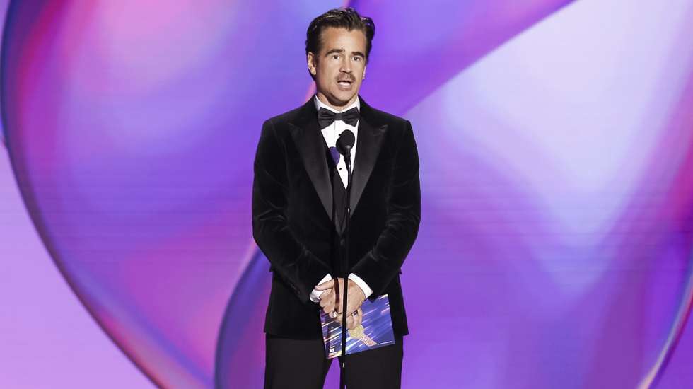 epa11607062 Actor Colin Farrell presenting the Emmy award for 'Supporting Actor in a Drama Series' during the 76th annual Emmy Awards ceremony held at the Peacock Theater in Los Angeles, California, USA, 15 September 2024. The Emmys celebrate excellence in national primetime television programming.  EPA/CAROLINE BREHMAN