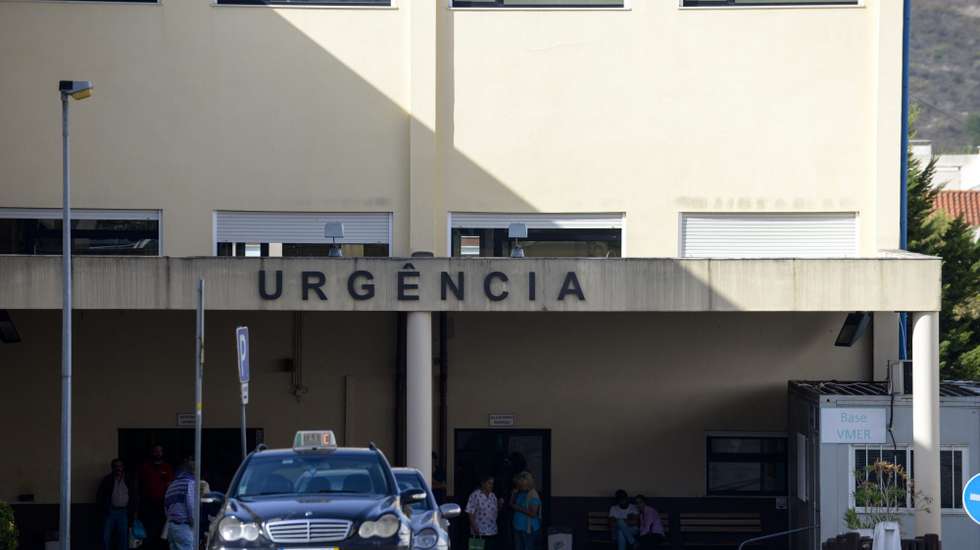 Tendo em conta o prazo de execução da empreitada, o Ministério da Saúde autorizou a repartição dos encargos pelos anos de 2025 (576 mil euros) e 2026 (854 mil euros)