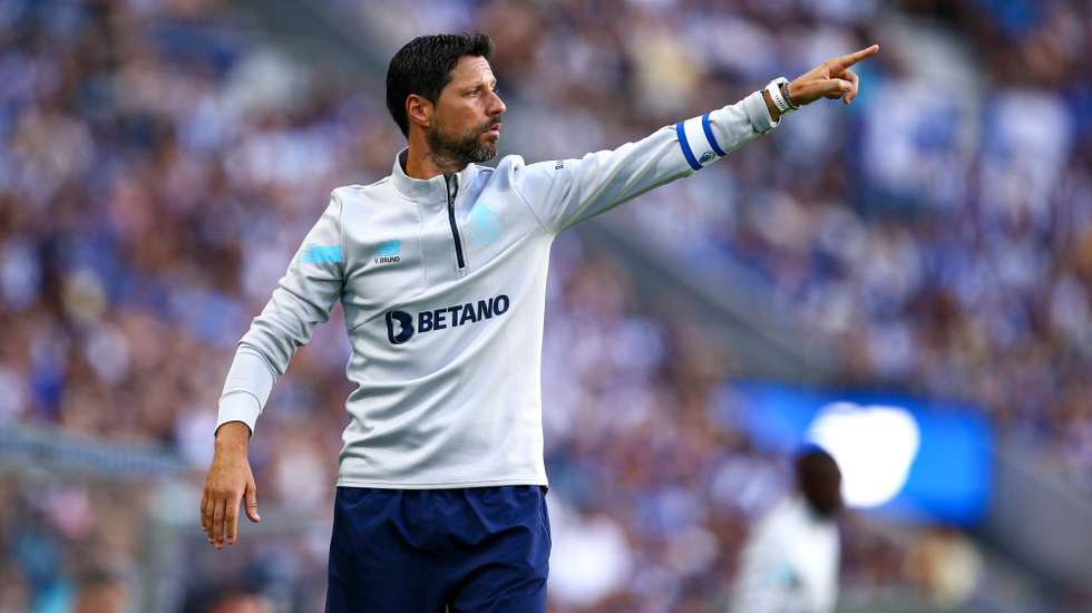 Vítor Bruno esteve como técnico principal do FC Porto 17 vezes por castigo de Sérgio Conceição, somando 15 vitórias e dois empates