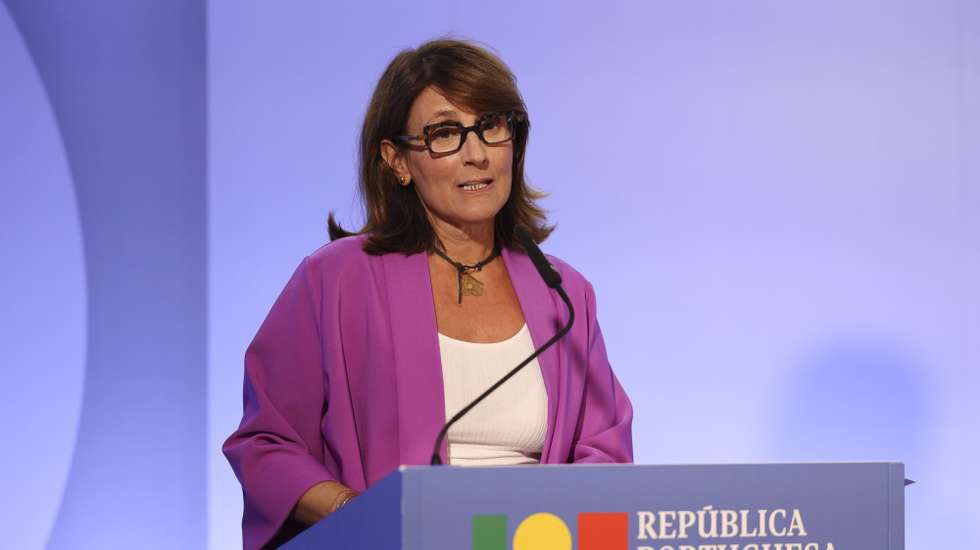 A ministra da Justiça, Catarina Sarmento e Castro, durante o briefing do Conselho de Ministros em Lisboa, 10 de agosto de 2023. MIGUEL A. LOPES/LUSA