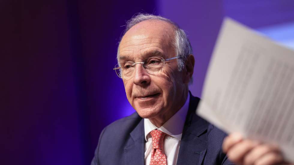 O candidato à Presidência da República Luís Marques Mendes participa no 3.º Fórum Profissional Liberal a decorrer no Porto, 26 de Setembro de 2025. JOSÉ COELHO/LUSA