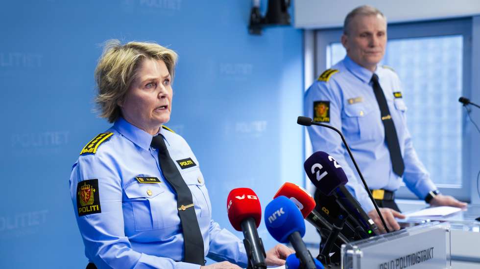 epa12803320 Head of the Joint Unit for Investigation and Intelligence Frode Larsen (R) and head of the Joint Unit for Operational Service Grete Lien Metlid (L) attend the press conference in connection with the explosion at the US Embassy in Oslo, Norway, 08 March 2026. A loud bang was reported at the US Embassy in Oslo overnight. No injuries were reported and The police have launched an investigation into the incident.  EPA/FREDRIK VARFJELL  NORWAY OUT