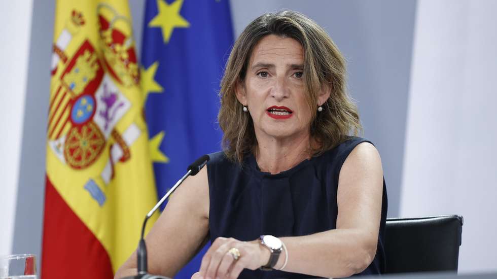 epa10064981 Enviromental minister and third deputy Prime Minister Teresa Ribera during the press conference held after the Cabinet Meeting at Moncloa Palace in Madrid, Spain, 11 July 2022.  EPA/CHEMA MOYA