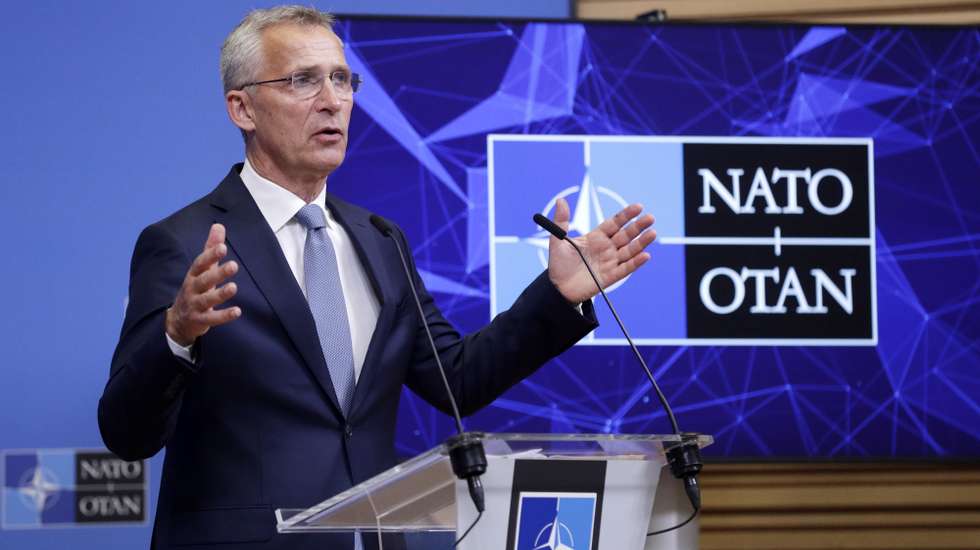 epa10125911 NATO Secretary General Jens Stoltenberg attends a joint press conference with Kosovo's Prime Minister Albin Kurti (not pictured) following their meeting at the Alliance headquarters in Brussels, Belgium, 17 August 2022.  EPA/OLIVIER HOSLET