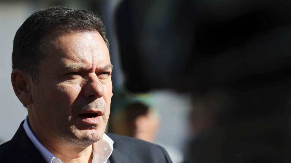 O presidente do Partido Social Democrata (PSD), Luís Montenegro, durante a visita a Ourique no âmbito do programa “Sentir Portugal em...” Beja, 13 de dezembro de 2023. NUNO VEIGA/LUSA
