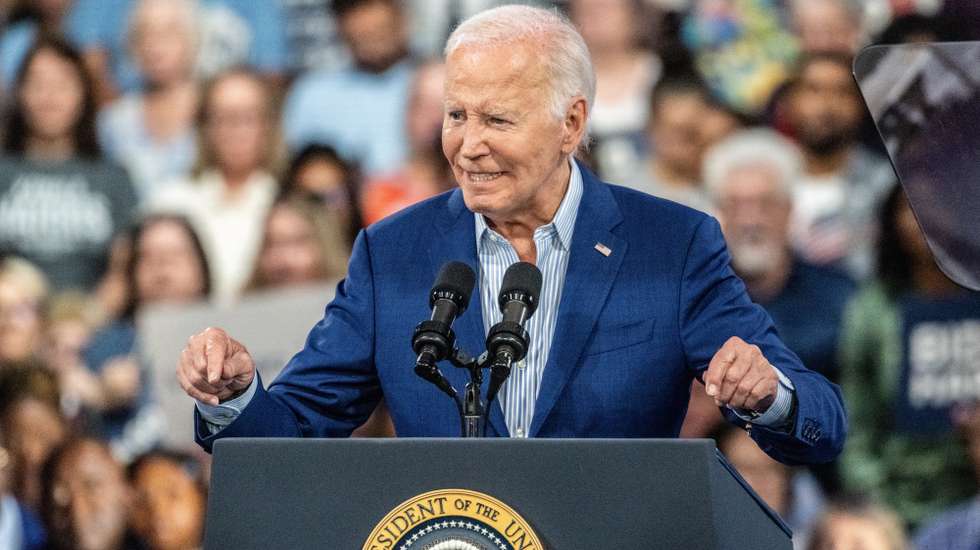 epa11443802 US President Joe Biden speaks to the crowd during a campaign event at the Jim Graham Building at the North Carolina State Fairgrounds in Raleigh, North Carolina, USA, 28 June 2024.  EPA/STAN GILLILAND
