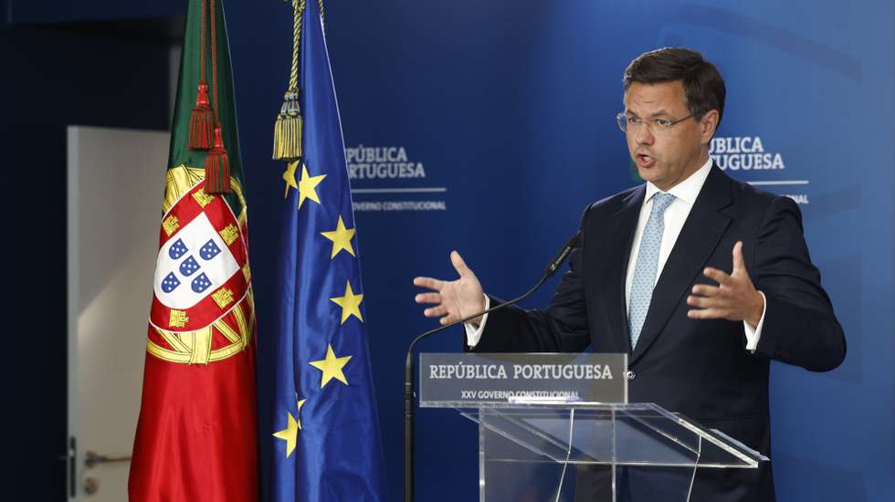 O ministro da Reforma do Estado, Gonçalo Matias, intervém durante a conferência de imprensa após a reunião do Conselho de Ministros, no Campus XXI, em Lisboa, 31 de julho de 2025. ANTÓNIO PEDRO SANTOS/LUSA