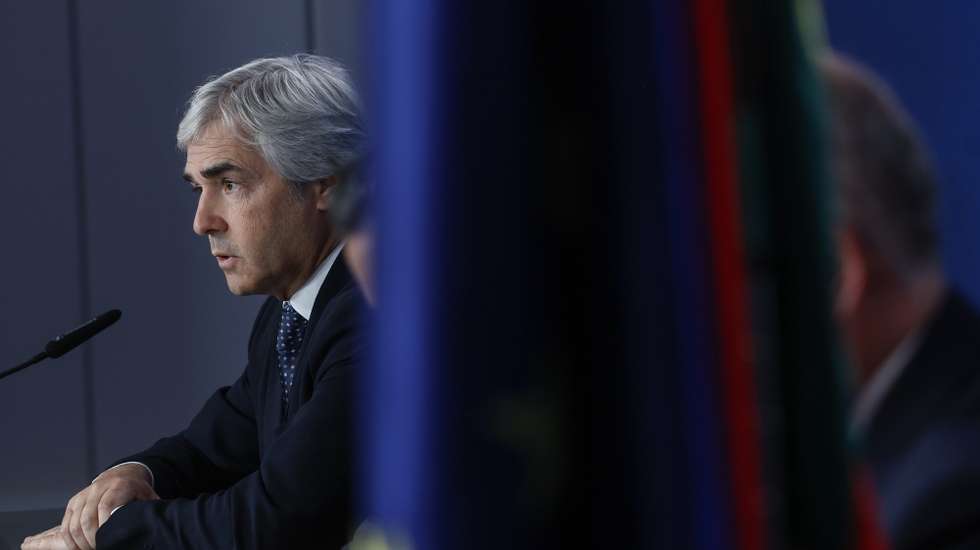 O ministro da Defesa Nacional, Nuno Melo, intervém durante uma conferência de imprensa após a reunião do Conselho de Ministros, no Campus XXI, em Lisboa, 28 de agosto de 2025. ANTÓNIO PEDRO SANTOS/LUSA