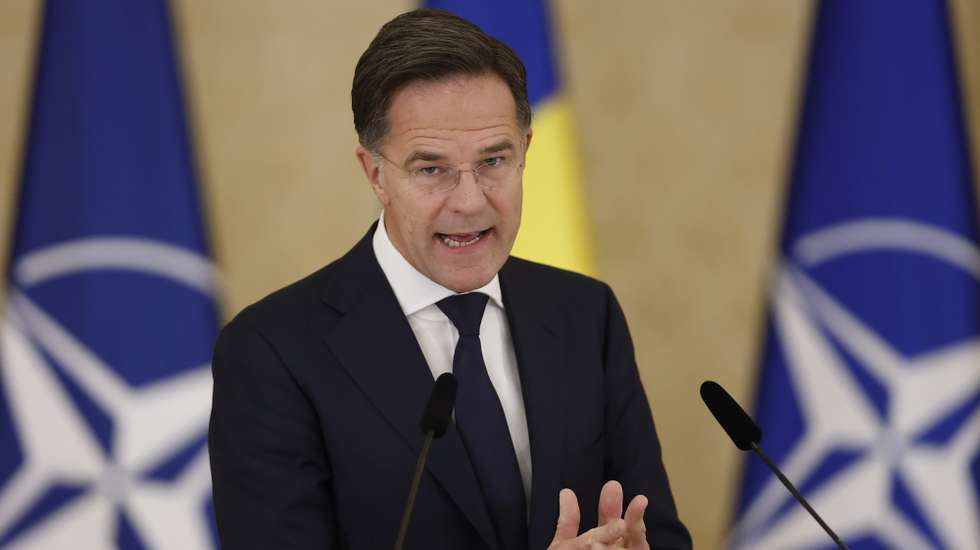 epa12505105 NATO Secretary General Mark Rutte and Romania's President Nicusor Dan (not pictured)) attend a press conference following their meeting at the Cotroceni Presidential Palace in Bucharest, Romania, 05 November 2025. Rutte is on a two-day official visit to Romania to meet with senior officials and participate in the NATO-Industry Forum on 06 November, where he will speak about the importance of increased defense production.  EPA/ROBERT GHEMENT