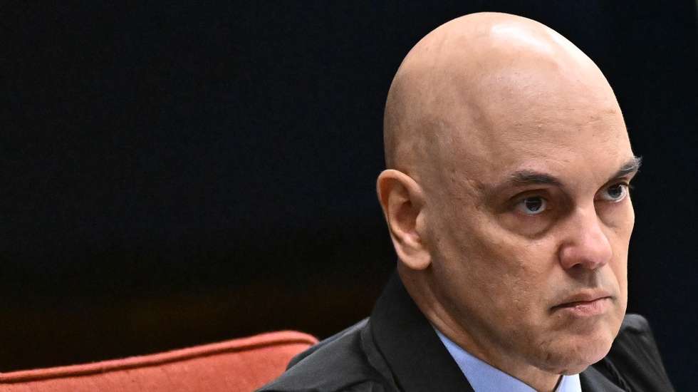epa12364902 Brazilian Supreme Court Justice Alexandre de Moraes participates in the trial against former President Jair Bolsonaro for an attempted coup d'état at the Federal Supreme Court in Brasília, Brazil, 09 September 2025. Presiding over the trial, Alexandre de Moraes stated that Bolsonaro led a “criminal organization” that carried out various acts to stage a coup and “perpetuate itself in power” after losing the 2022 elections.  EPA/Andre Borges