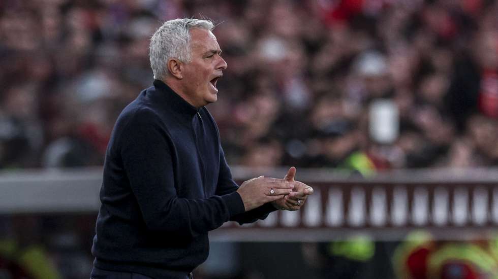Benfica head coach José Mourinho reacts during the Portuguese First League soccer match against FC Porto at Luz stadium in Lisbon, Portugal, 08 March 2026. MIGUEL A. LOPES/LUSA