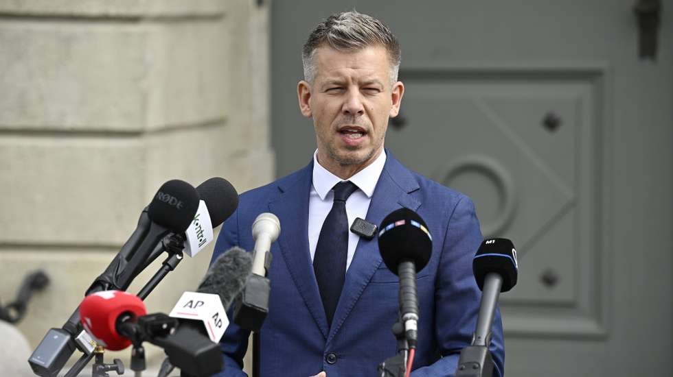 epa12891292 Tisza Party leader and prospective prime minister Peter Magyar speaks to the press before a meeting with the Hungarian president at the Sandor Palace in Budapest, Hungary, 15 April 2026. Tisza Party won a landslide victory in the Hungarian parliamentary elections on 12 April, ending the 16-year rule of Viktor Orban and the Fidesz party.  EPA/ROBERT HEGEDUS HUNGARY OUT