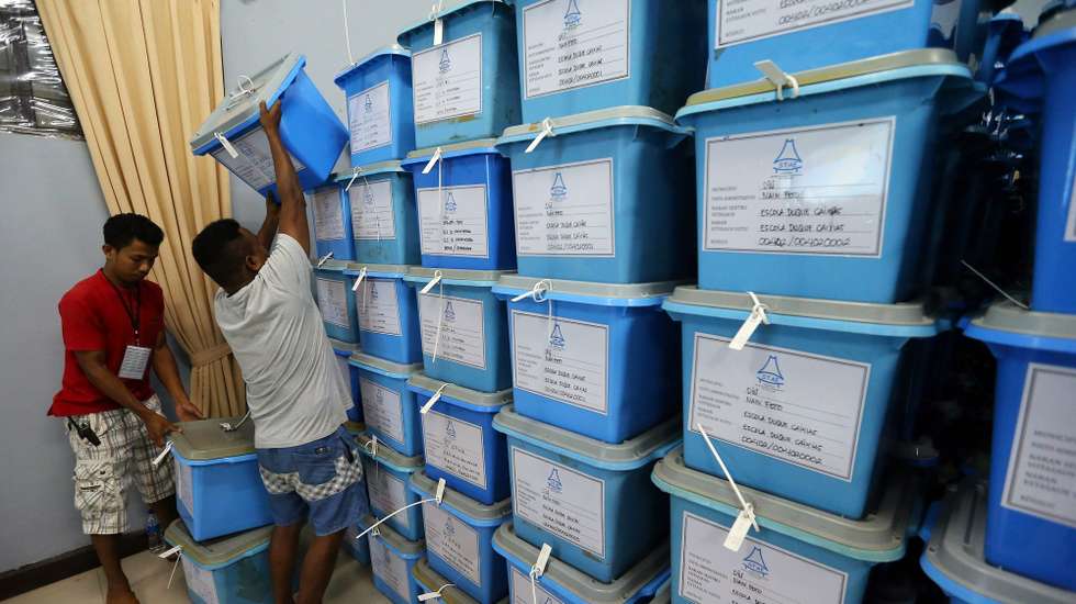 Nessas comparações e análises, referiu Carmelita Moniz, foram detetados várias "inconsistências" na introdução de dados de votos atribuídos aos partidos políticos