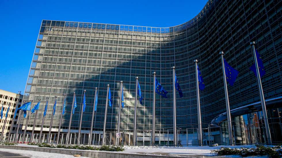 Reserva estratégica de medicamentos e equipamentos em Portugal aprovada pela UE