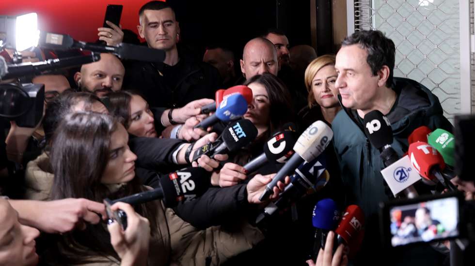 epa11885265 Incumbent Prime Minister and leader of 'Vetevendosje' party, Albin Kurti (R) addresses the media after winning the parliamentary elections in Pristina, Kosovo, 09 February 2025. The Republic of Kosovo held the parliamentary elections with Kurti's party leading with 42 percent of the vote, a drop from the 50 percent Kurti received in 2021.  EPA/GEORGI LICOVSKI