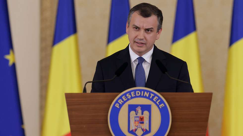 epa13016014 Romanian Prime Minister-designate Eugen Tomac delivers a speech after being nominated by Romanian President Nicusor Dan (not pictured) to form a new government at Cotroceni Palace in Bucharest, Romania, 04 June 2026. Tomac’s proposed cabinet and governing program must secure a parliamentary vote of confidence.  EPA/ROBERT GHEMENT