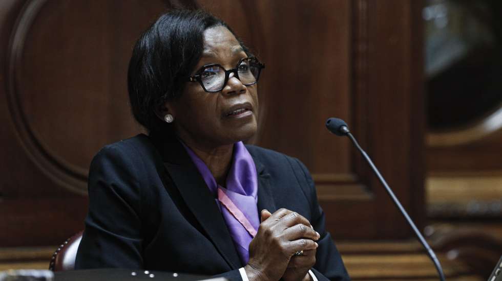A ministra da Justiça, Francisca Van Dunem, durante a sua audição perante a Comissão de Assuntos Constitucionais, Direitos, Liberdades e Garantias, na Assembleia da República, em Lisboa, 23 de junho de 2021. ANTÓNIO COTRIM/LUSA