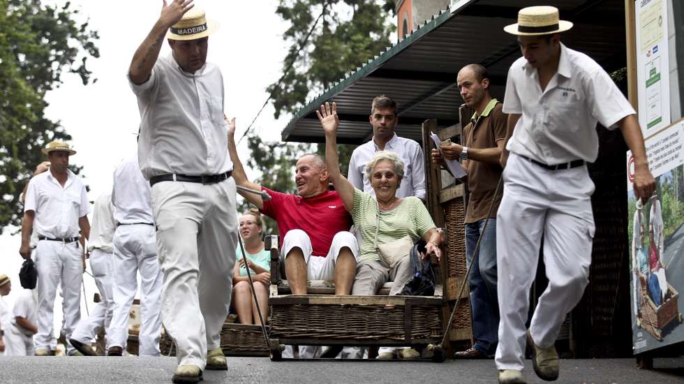 Os tradicionais carreiros e respetivos carros de cesto do Monte, vão estar no dia 23 de setembro em Lisboa, fazendo descidas na Rua do Carmo, numa ação de promoção do destino turístico "Madeira", Funchal. 20 Setembro de 2015 ( ACOMPANHA TEXTO). HOMEM DE GOUVEIA/LUSA