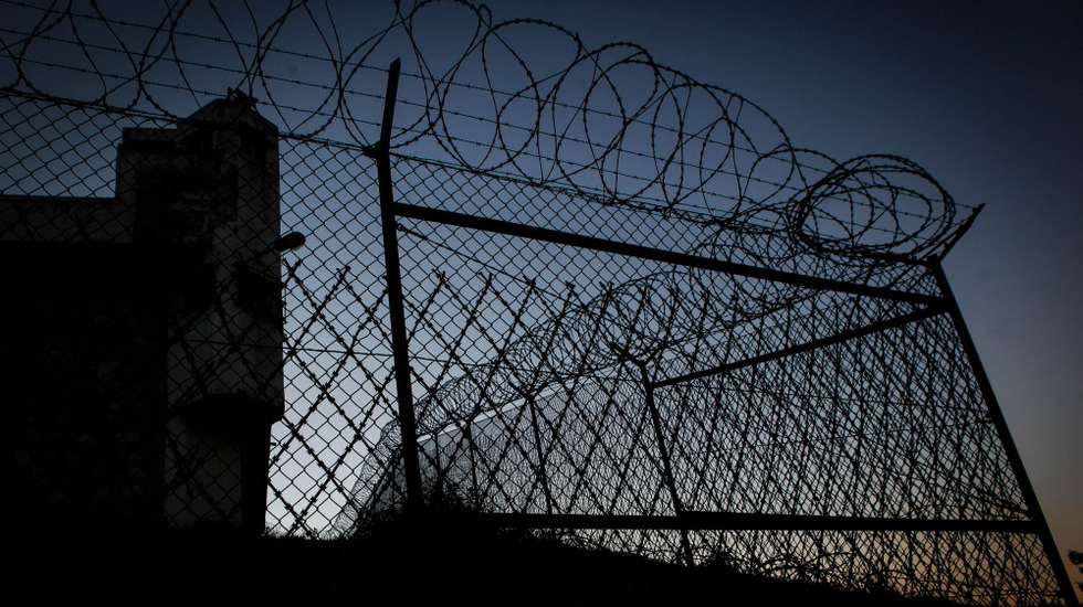 O detido foi conduzido ao Estabelecimento Prisional de Leiria, onde irá cumprir a pena de prisão a que foi condenado