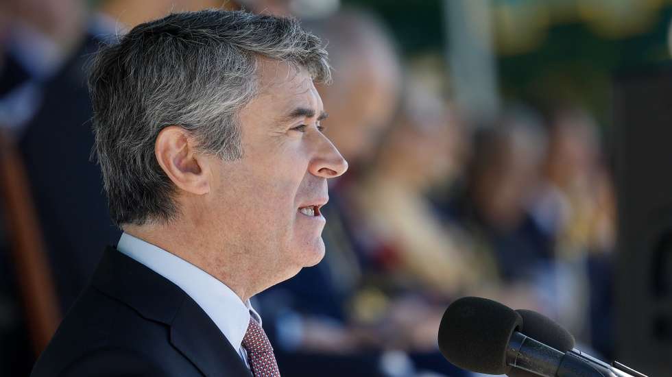 O ministro da Administração Interna, José Luís Carneiro, intervém durante a cerimónia militar do 112.º aniversário da Guarda Nacional Republicana (GNR), em Lisboa, 10 de maio de 2023. ANTÓNIO PEDRO SANTOS/LUSA