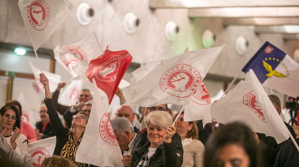 Isabel Teixeira questionou se o Governo Regional de coligação (PSD/CDS-PP/PPM) está a acompanhar "adequadamente" a situação