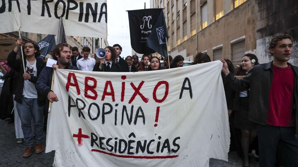 Manifestação pelas propinas
