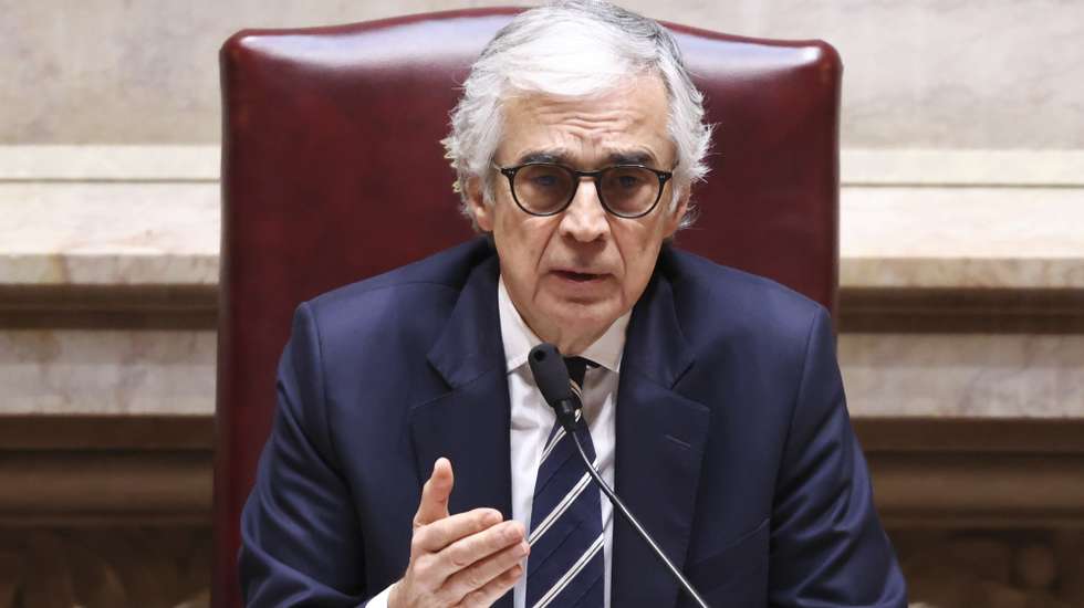O presidente da Assembleia da República, José Pedro Aguiar-Branco, intervém na sessão plenária com a presença do primeiro-ministro, Luís Montenegro (ausente da fotografia), na Assembleia da República, em Lisboa, 19 de fevereiro de 2026. ANTÓNIO COTRIM/LUSA