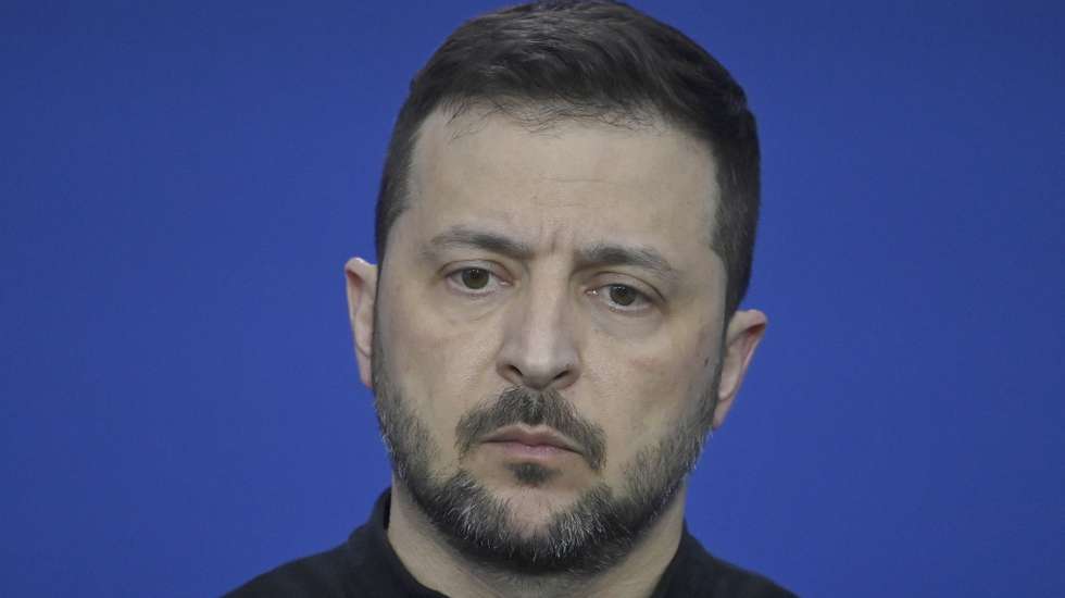 epa11708002 Ukraine's President Volodymyr Zelensky attends a press conference after the 5th summit of the European Political Community (EPC) in Puskas Arena in Budapest, Hungary, 07 November 2024.  EPA/ZOLTAN BALOGH HUNGARY OUT