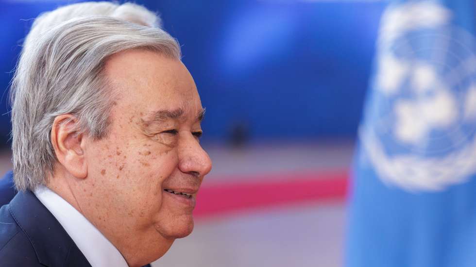 epa11976089 UN Secretary-General Antonio Guterres arrives for a European Council summit in Brussels, Belgium, 20 March 2025. Competitiveness, the latest developments in Ukraine and the European defense policy will be discussed by EU leaders at the summit.  EPA/OLIVIER MATTHYS