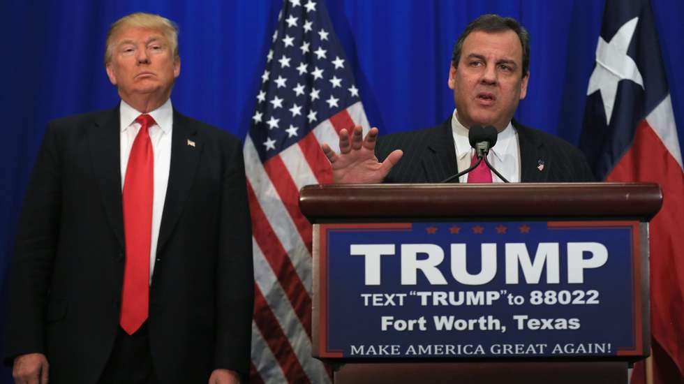 Chris Christie concorreu nas primárias contra Trump para as eleições de 2016. Saiu da corrida, mas demonstrou apoio ao empresário