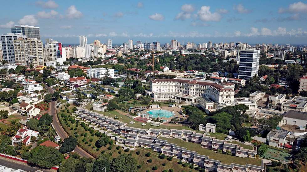 Fotografia aérea sobre o hotel Polana, em Maputo, Moçambique, 23 de abril de 2020. ANTÓNIO SILVA/LUSA