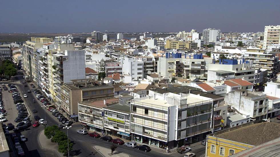 14709/00 - VISTAS DA CIDADE DE FARO.