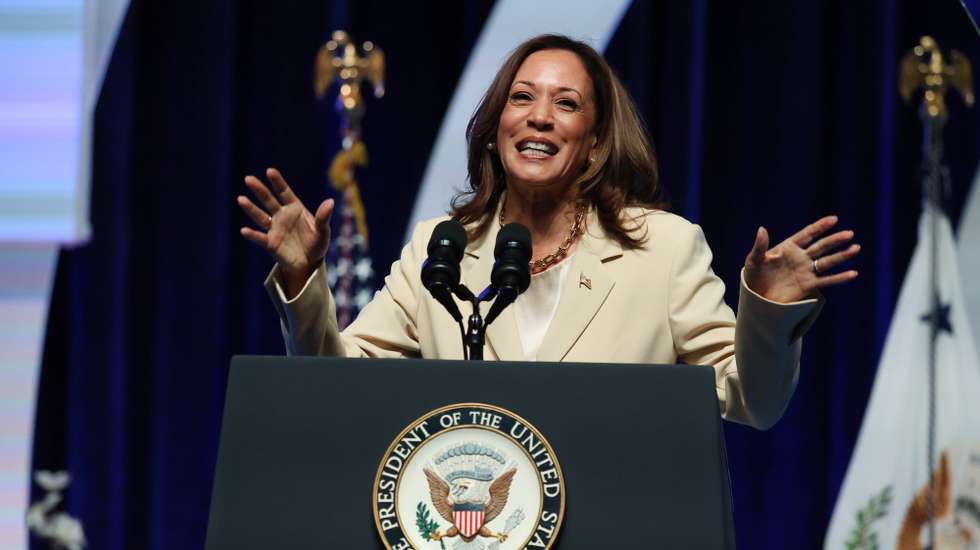 epa11494552 US Vice President Kamala Harris speaks during the Boule Social Justice Town Hall and Luncheon at the Zeta Phi Beta 2024 Grand Boule in Indianapolis, Indiana, USA, 24 July 2024. President Biden announced on 21 July that he would no longer seek re-election and endorsed Vice President Harris to be the Democratic presidential nominee for the US elections in November 2024.  EPA/BRIAN SPURLOCK
