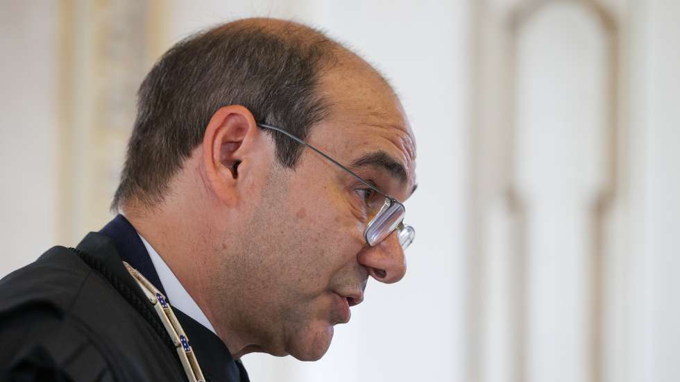 O novo presidente do Supremo Tribunal Administrativo, Jorge de Aragão Seia, discursa durante cerimónia de posse no Salão Nobre do Supremo Tribunal Administrativo, em Lisboa, 17 de outubro de 2024. TIAGO PETINGA/LUSA