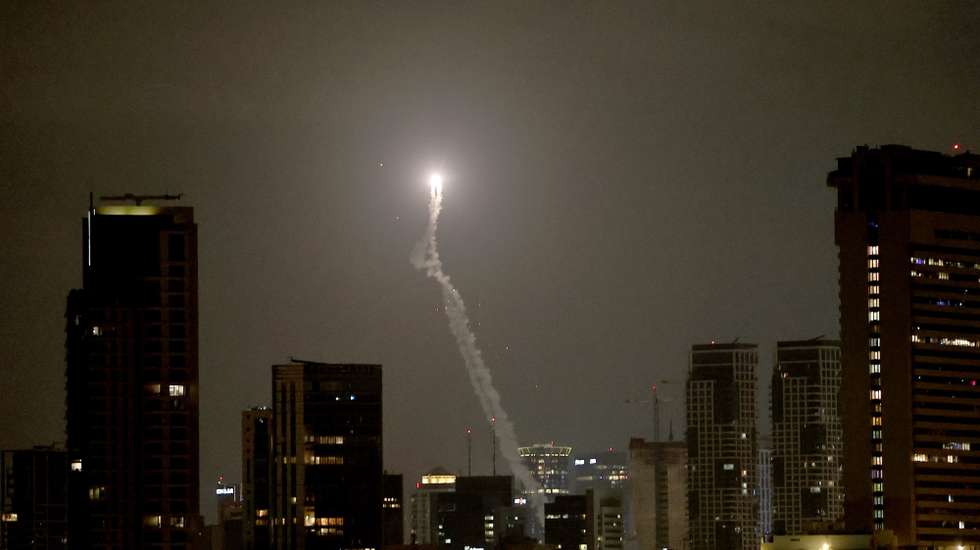 epa12180214 The Iron Dome, the Israeli air defense system, intercepts missiles fired from Iran, over Tel Aviv, Israel, 17 June 2025. Israel and Iran have been exchanging fire since Israel attacked Iran on 13 June 2025 as part of operation 'Rising Lion'.  EPA/ATEF SAFADI