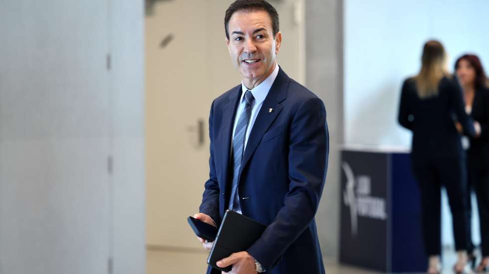 O presidente do SC Braga, António Salvador, à chegada para a assembleia-geral extraordinária da Liga Portuguesa de Futebol Profissional, na sede da Liga Portugal, no Porto, 08 de junho de 2026. ESTELA SILVA/LUSA