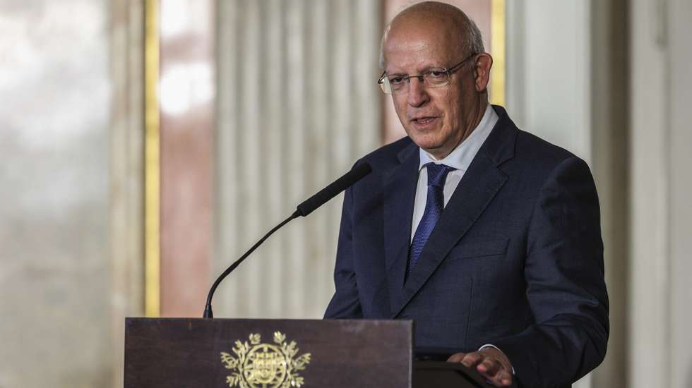 O presidente da Assembleia da República, Augusto Santos Silva, intervém na cerimónia de abertura do ano judicial organizada pelo Supremo Tribunal de Justiça, pela Procuradoria-Geral da República e pela Ordem dos Advogados, esta tarde no Salão Nobre do Supremo Tribunal de Justiça em Lisboa, 10 de janeiro de 2023. MIGUEL A. LOPES/LUSA