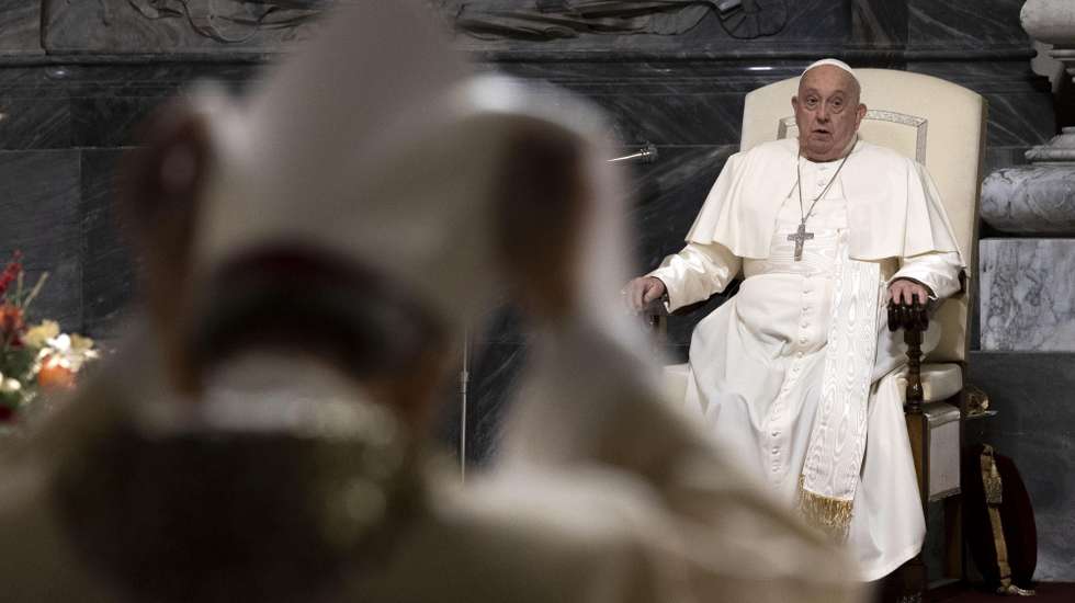 epa11806075 Papa Francis participates in the episcopal ordination of the vicegerent of the diocese of Rome and auxiliary of the Southern sector, Monsignor Renato Tarantelli Beccari (not pictured), at the St. John Lateran's Basilica in Rome, Italy, 04 January 2025.  EPA/MASSIMO PERCOSSI